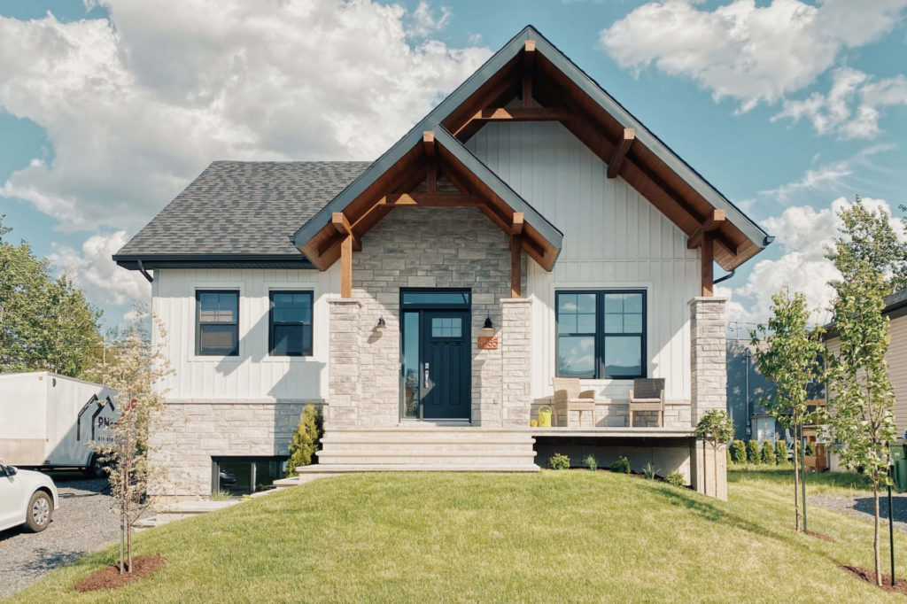 Maison farmhouse Champêtre et Moderne JENN par Dessins Drummond